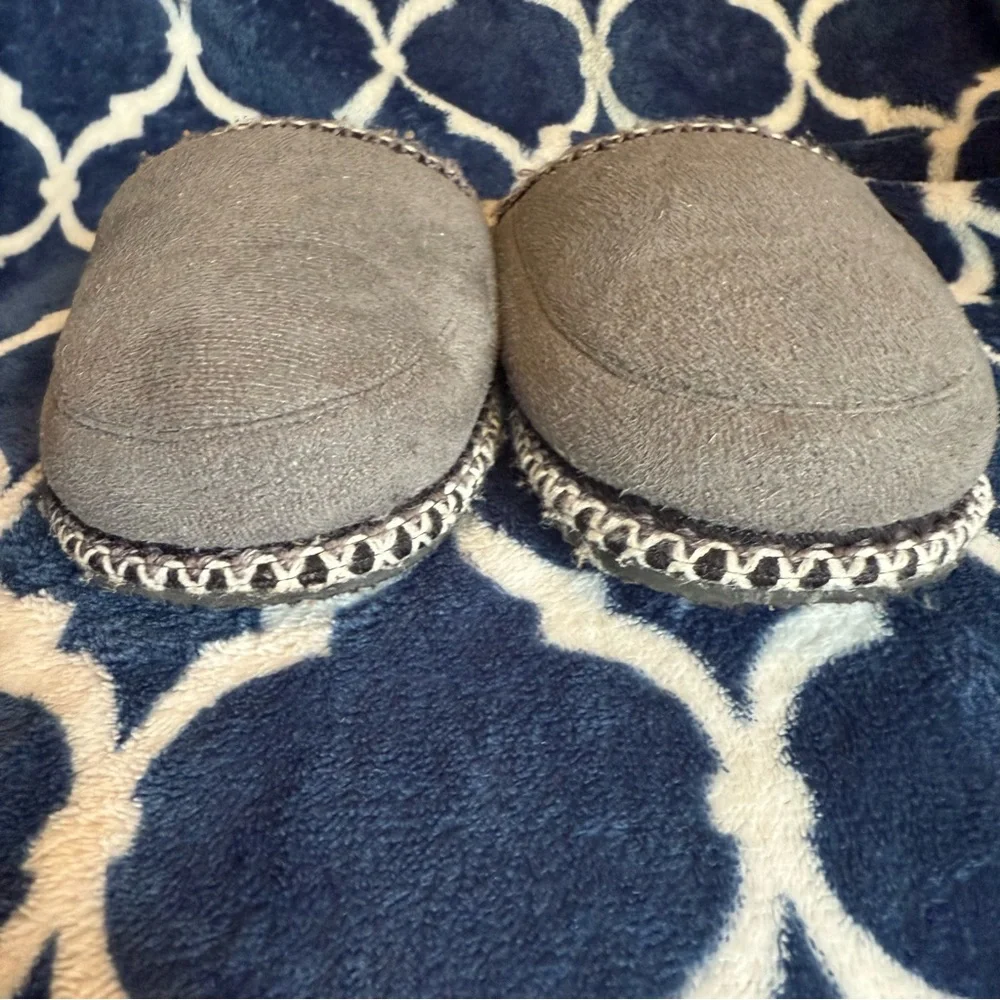 Lucky Brand Kids Faux Fur Memory Foam Slippers Gray Cozy House Shoes Size 2/3